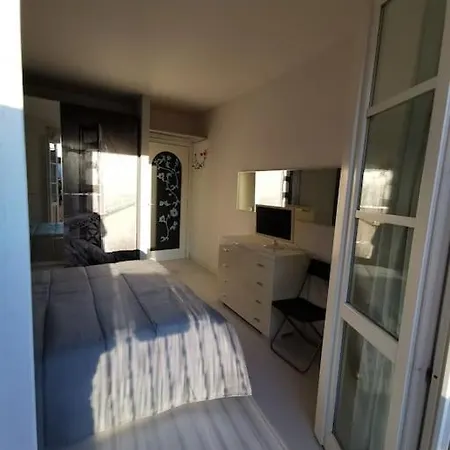 Apartment Il Nido Dell'artista Pietrasanta
